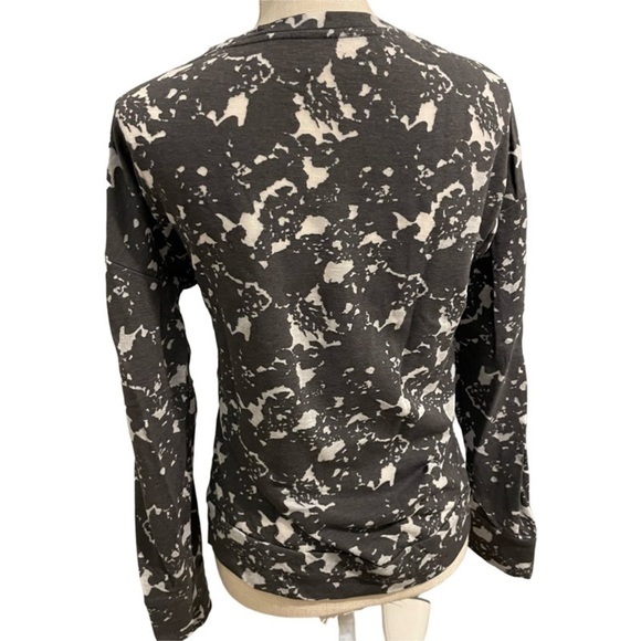 Fabletics Sweatshirt- Gray - Picture 3 of 5